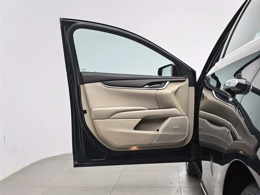 Cadillac XTS 2017 28T Technology фото 8