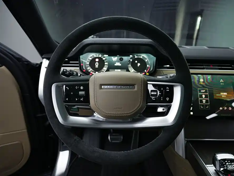 Land Rover Range Rover 2024 3.0 L6 360PS Golden Age Edition фото 15