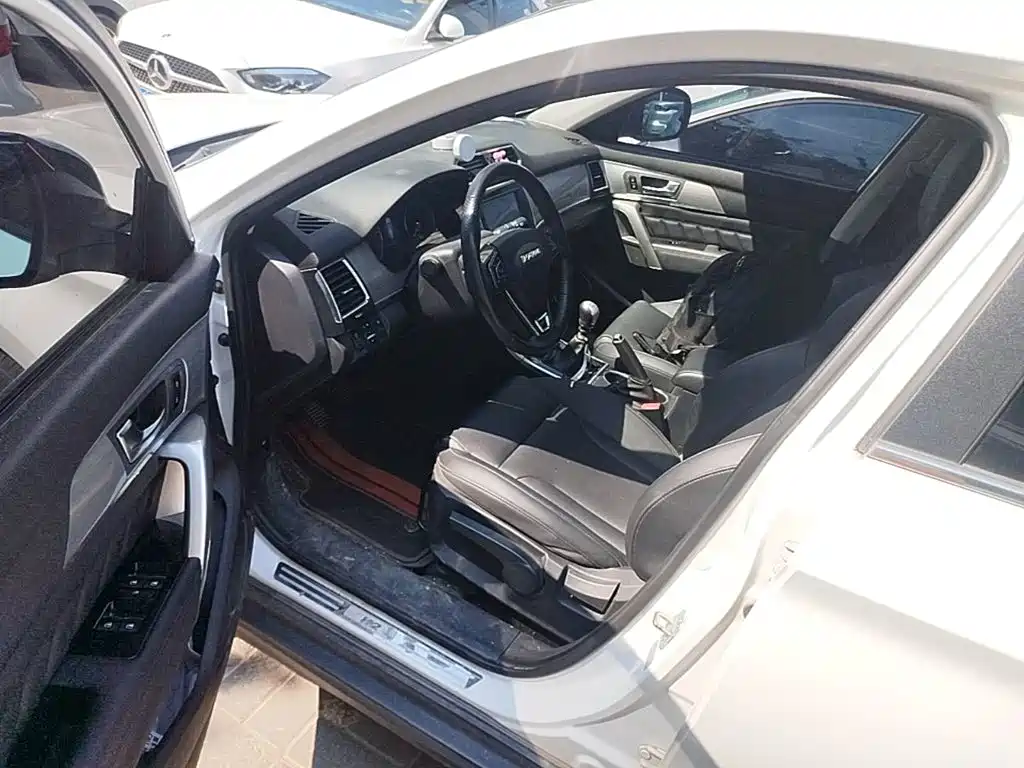 Haval H2 2015 2016 Red Label 1.5T Manual 2WD Elite