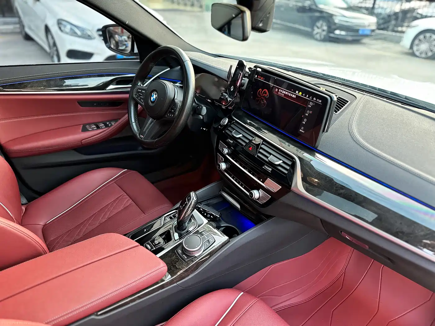 BMW 5 Series 2021 525Li M Sport Package фото 8