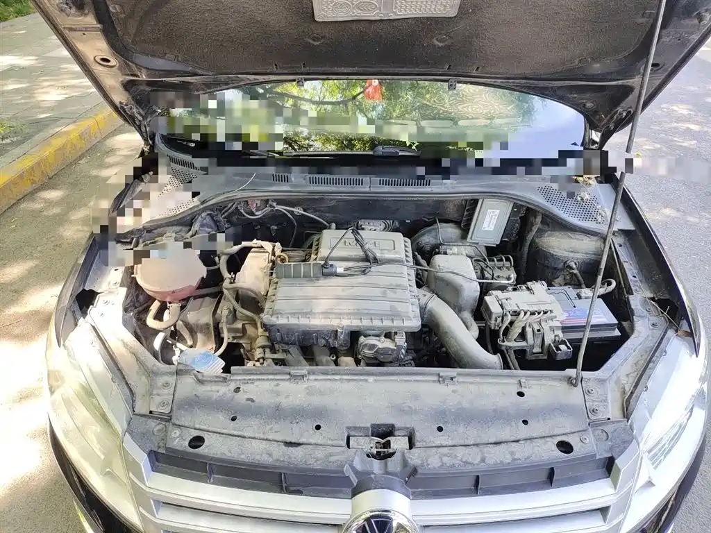 Volkswagen Santana 2013 1.6L Manual Trend Edition фото 11