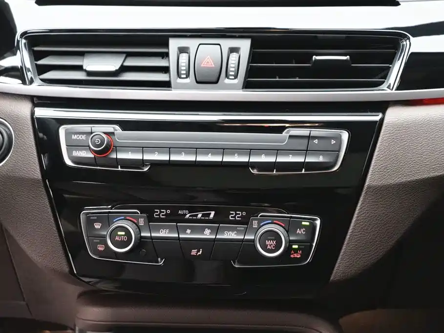 BMW X1 2022 sDrive25Li Leading фото 16