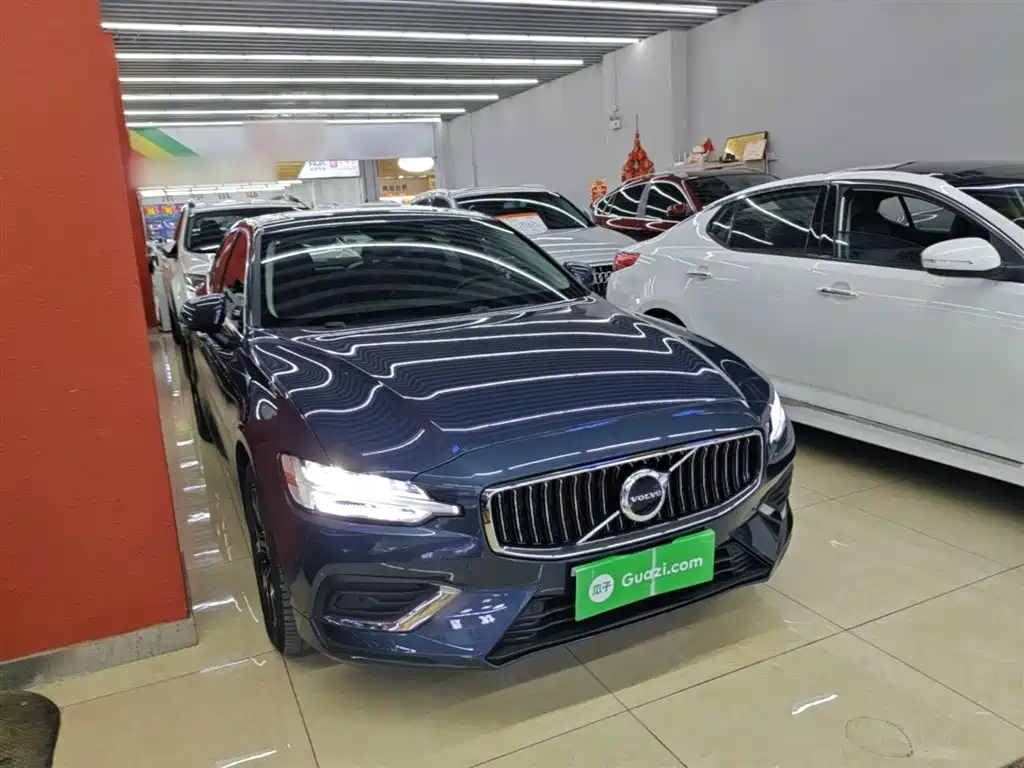 VOLVO S60