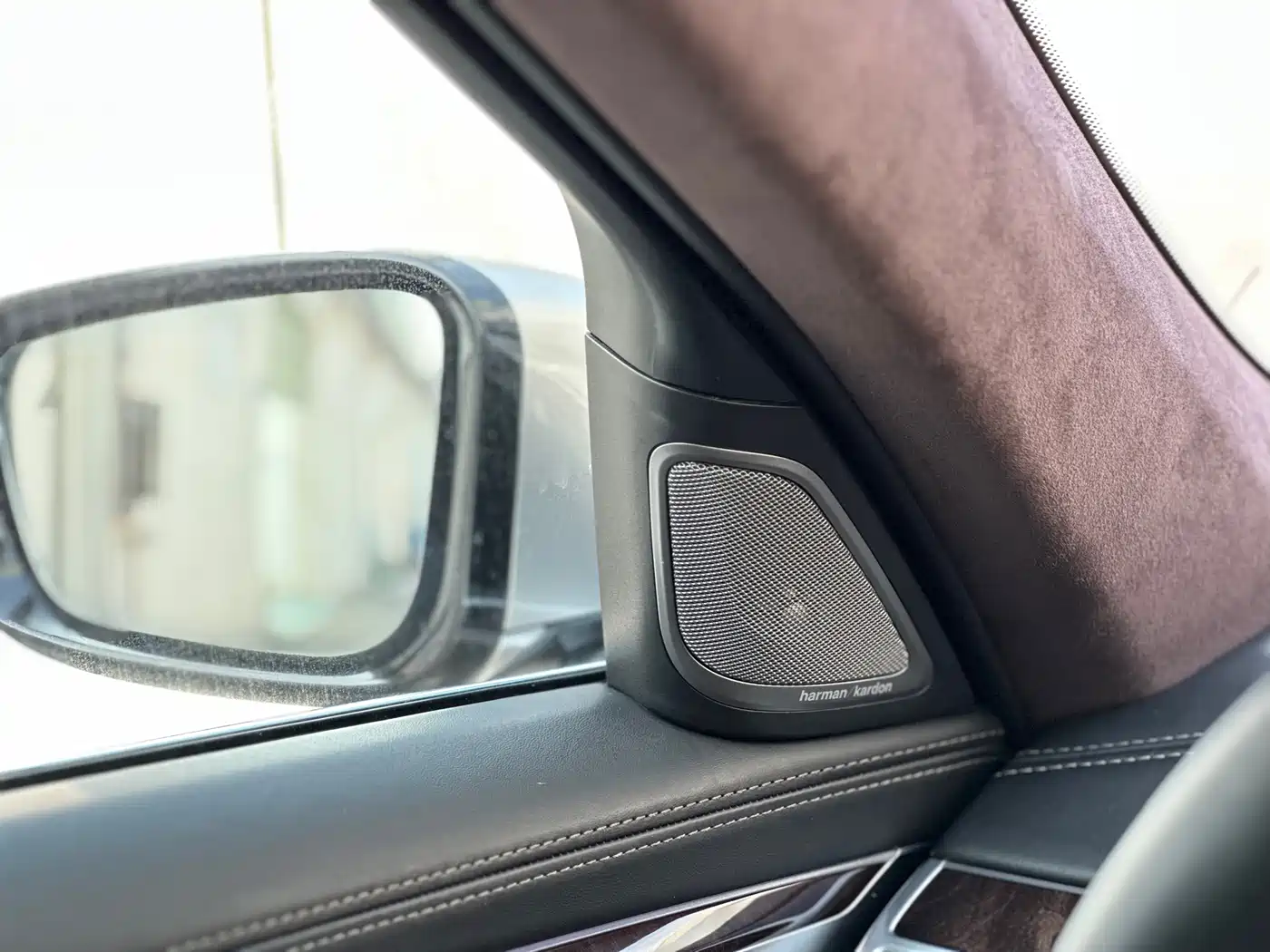 BMW 7 Series 2017 740Li xDrive Luxury Edition фото 16
