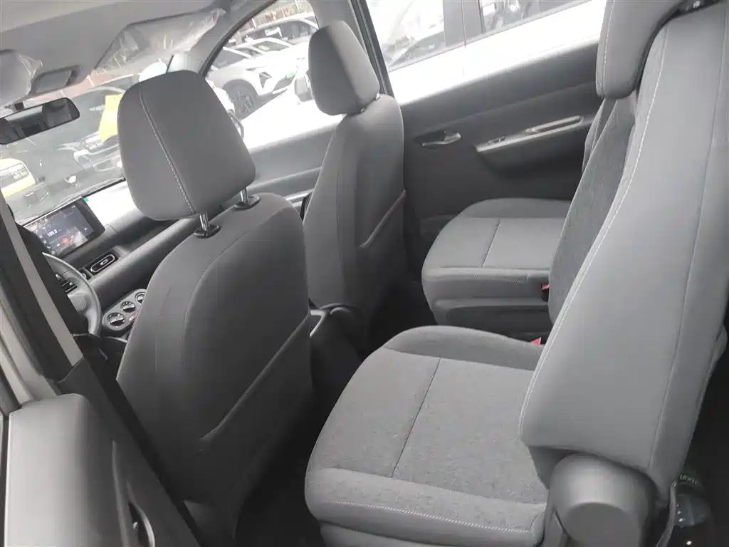 Wuling Motors Wuling Hongguang New Energy 2025 2025 Extended-Range Hybrid 50KM Comfort Version