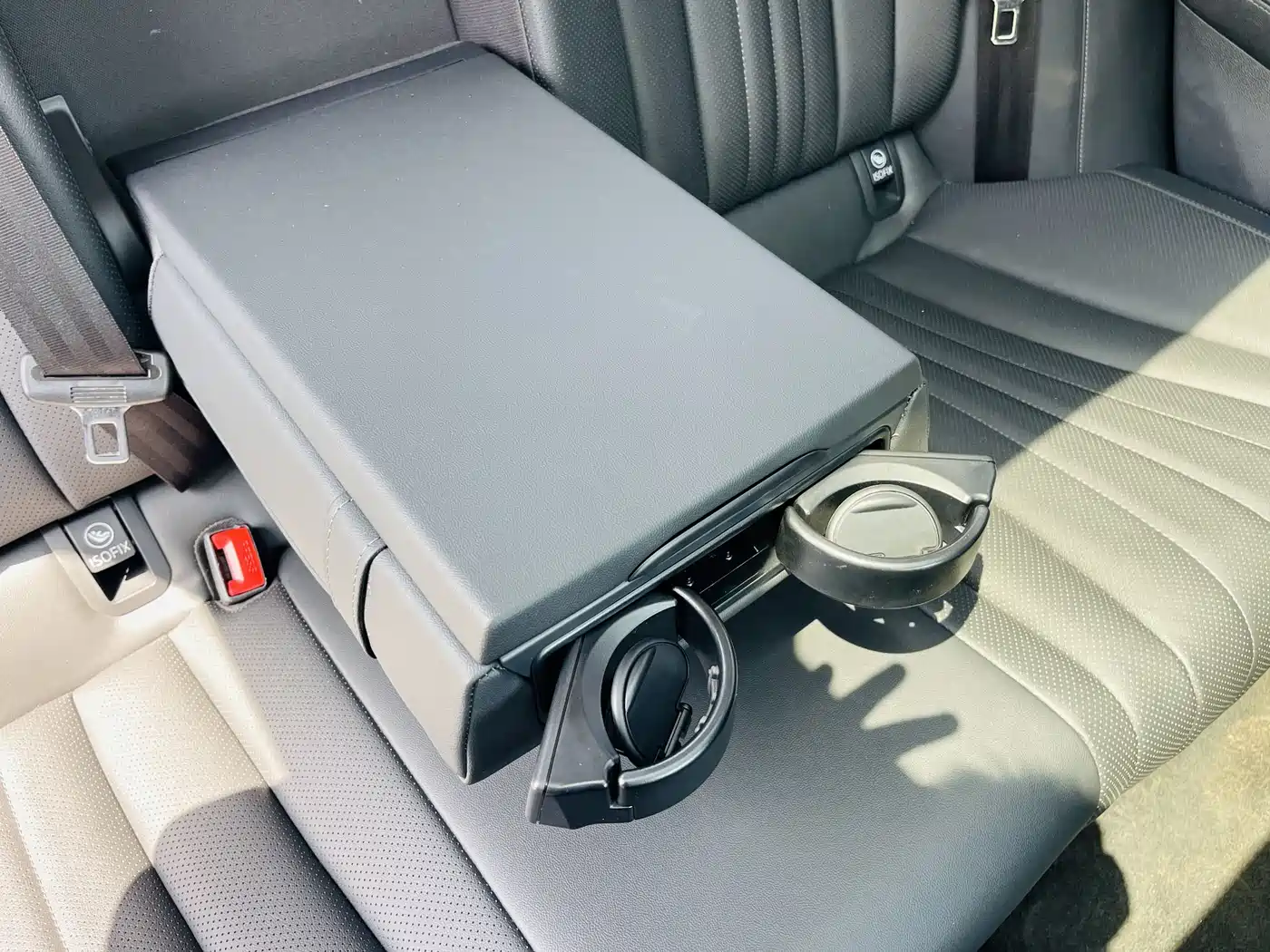 Hongqi H5 2024 1.5T DCT Smart Connect Flag Rhythm Edition фото 23