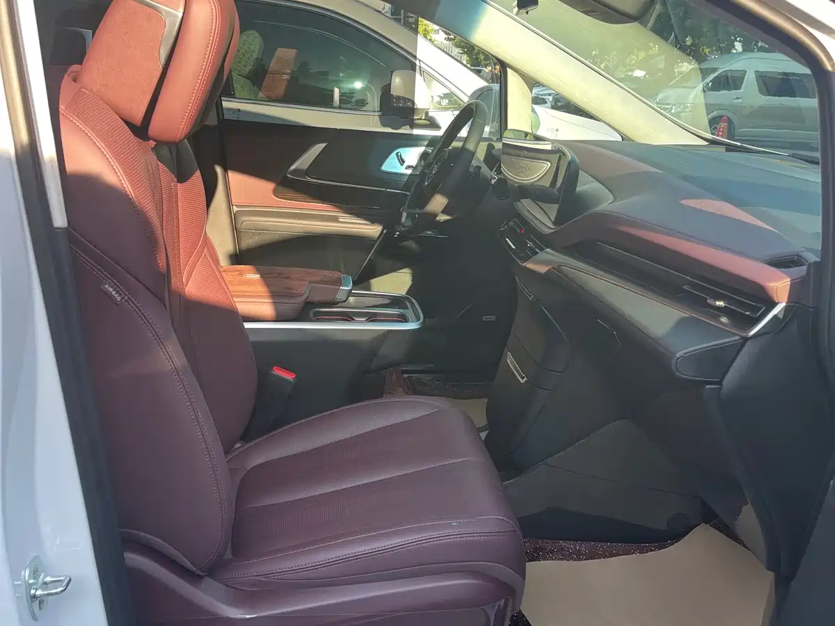 Buick Century 2024 2025 2.0T 6-Seater World Edition