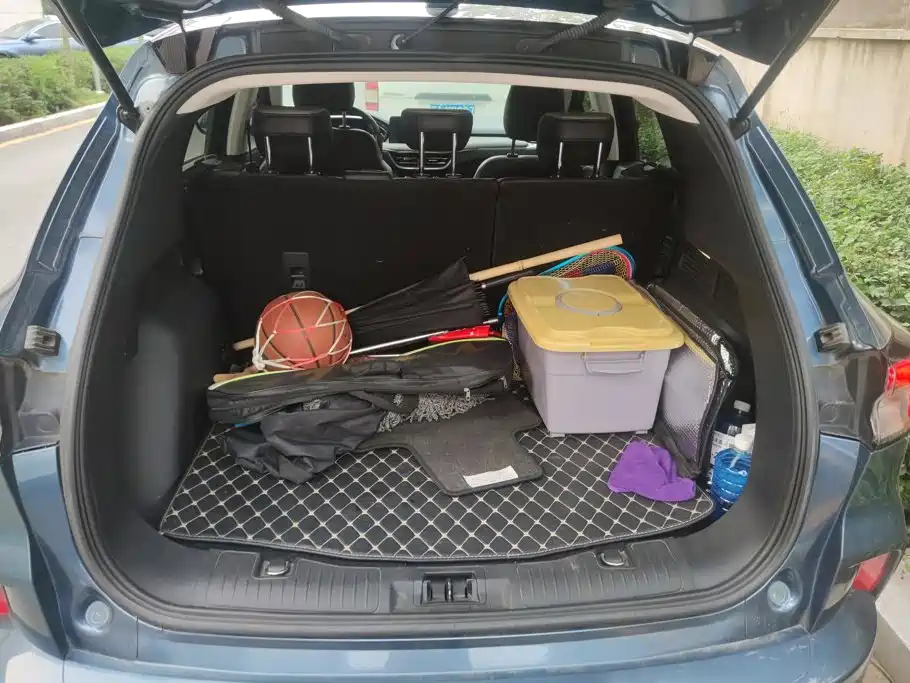 Photo 4 - Ford Escape