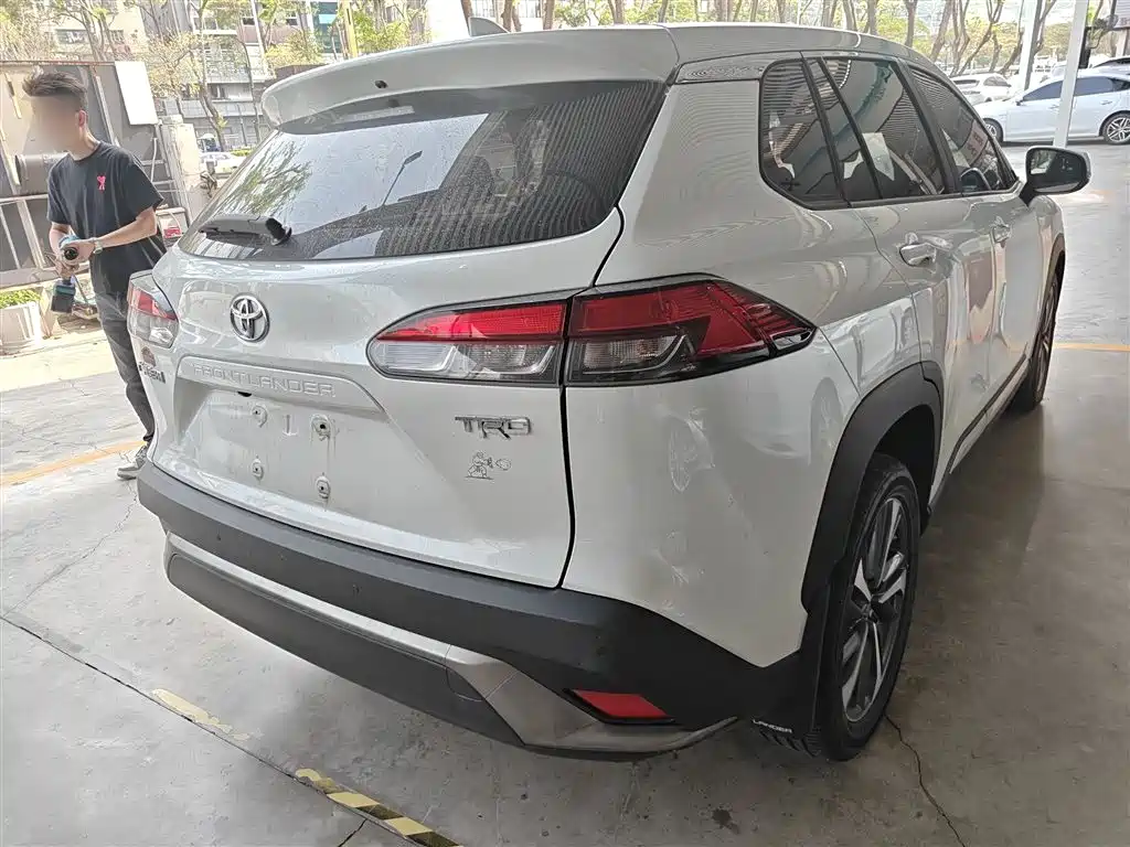 Toyota Frontlander 2022 2.0L CVT Luxury PLUS Edition фото 5