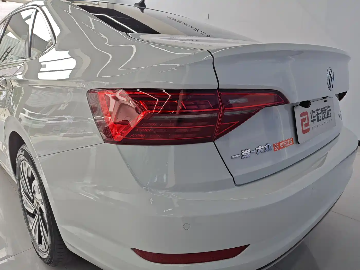 Volkswagen Sagitar 2021 280TSI DSG Surpassing Edition фото 18