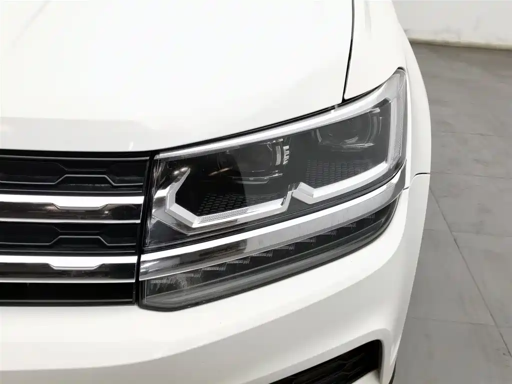 Volkswagen Tharu 2020 Model 280TSI 2WD Luxury Plus China VI фото 7