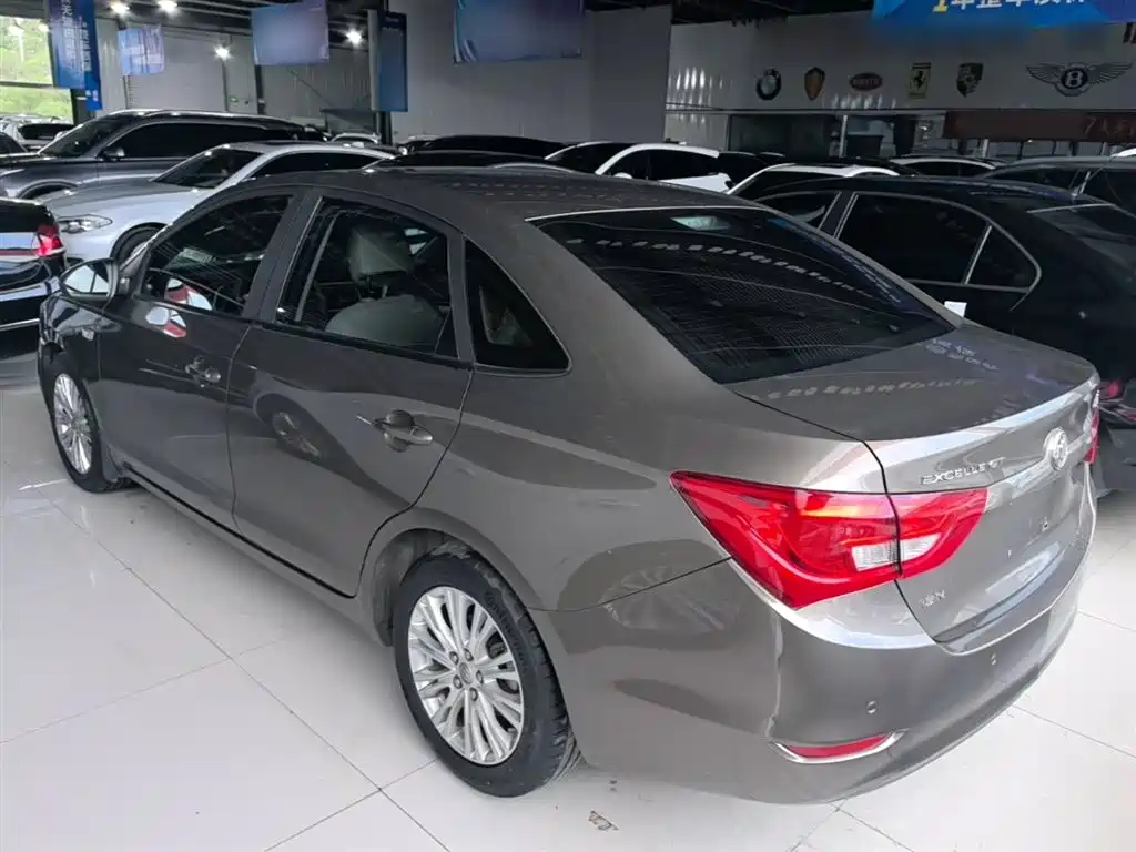 Buick Excelle 2016 15N Automatic Elite фото 5