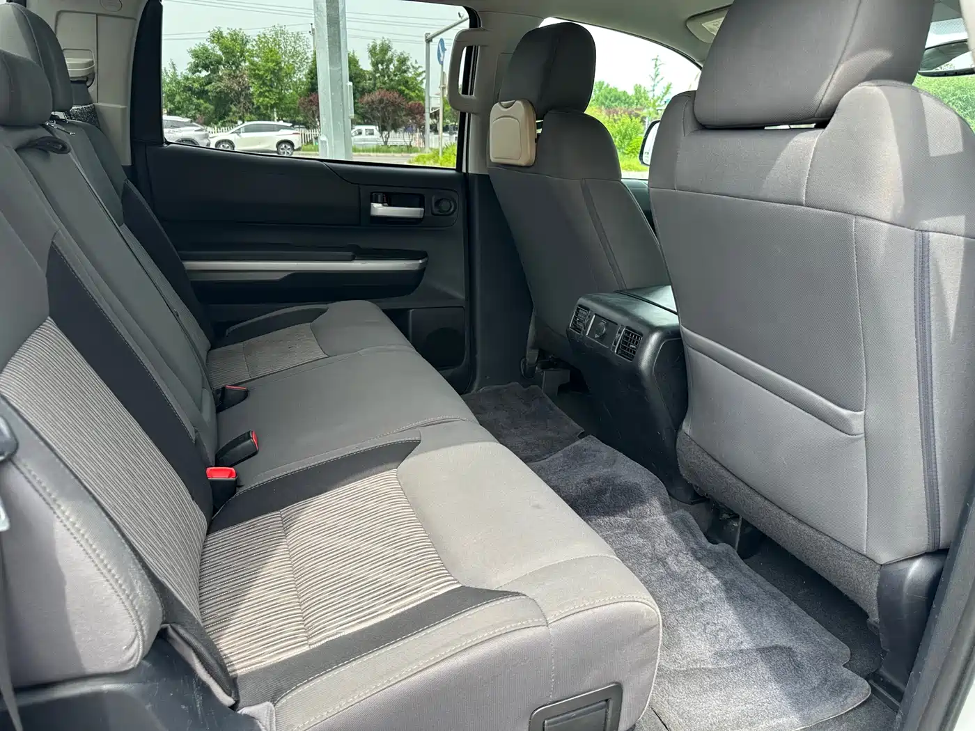 Toyota Tundra 2014 5.7L 1794 Edition фото 16
