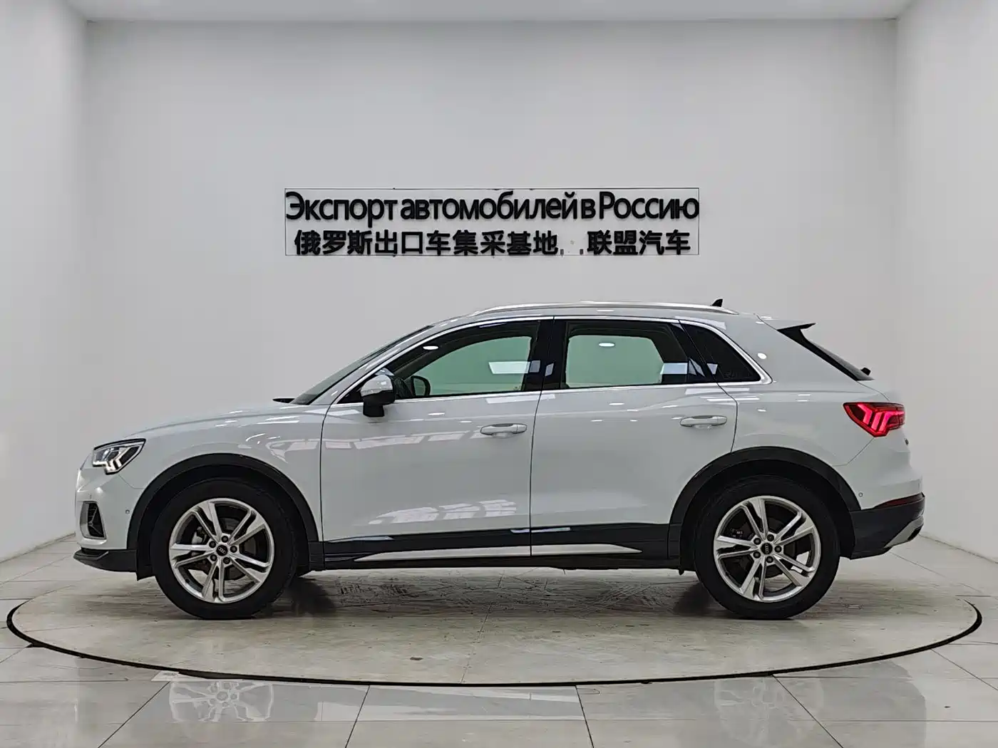 Audi Q3 2022 35 TFSI Fashion Elegance фото 5
