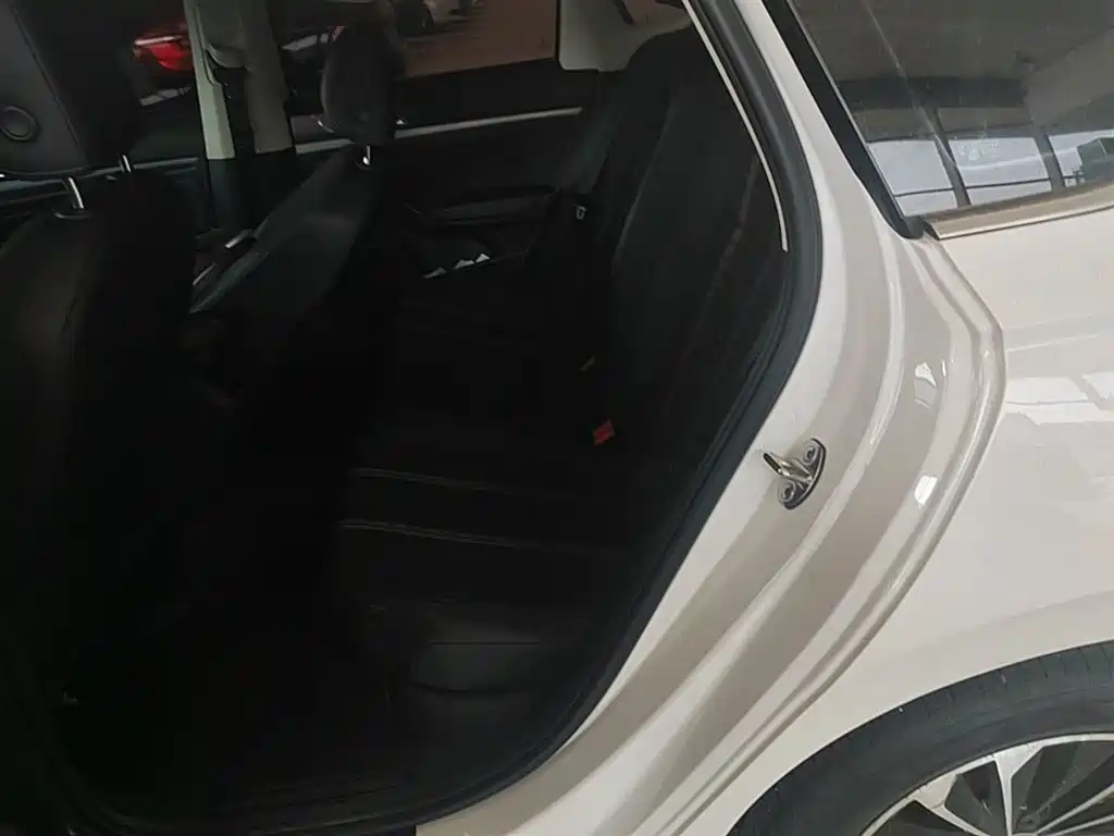 Volkswagen Lavida 2019 280TSI DSG Comfort Edition China VI фото 17