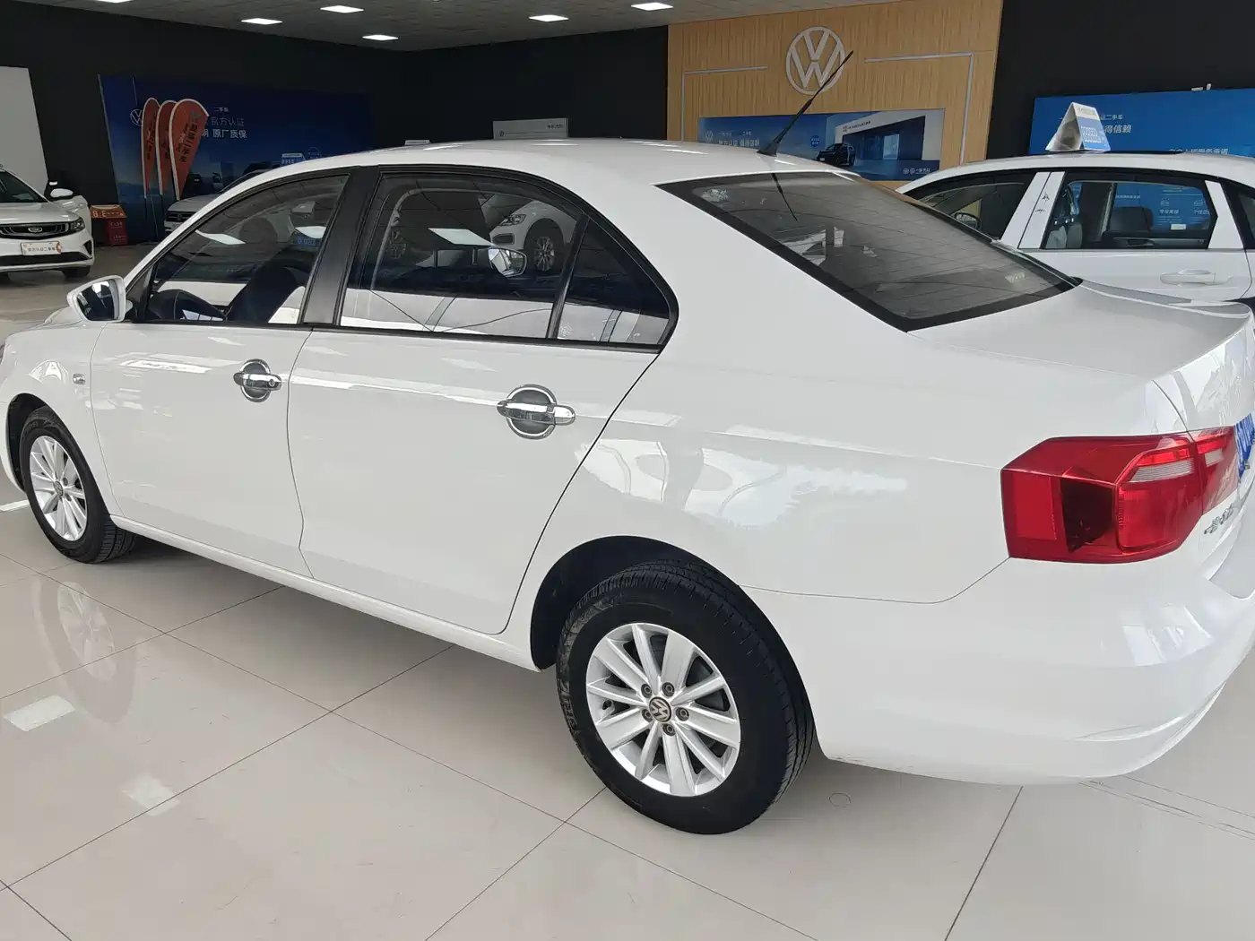 Volkswagen Jetta 2015 Quality Edition 1.4L Manual Fashion фото 6