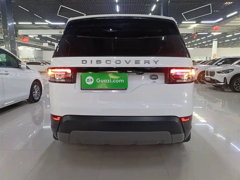 Land Rover Discovery 2017 3.0 SC V6 SE фото 4