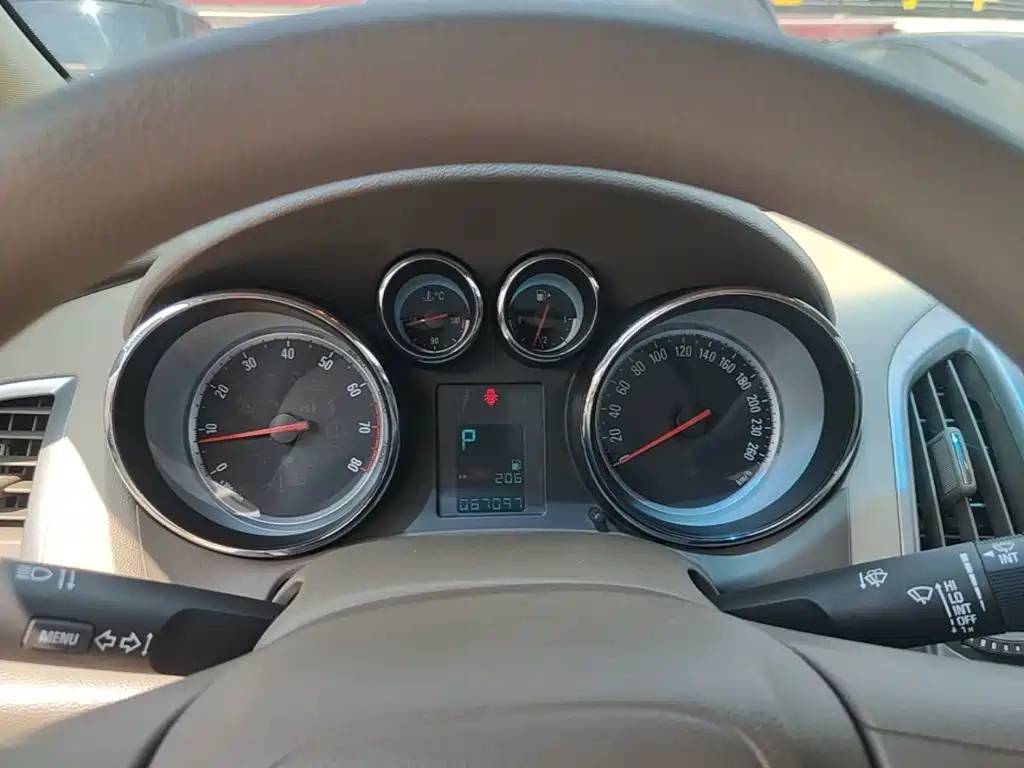 Фото 12 - Buick Excelle