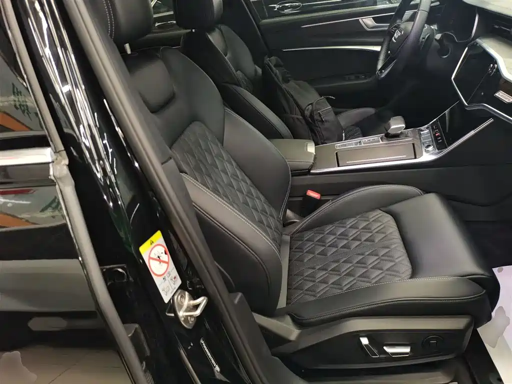 Audi A6L 2025 45 TFSI quattro Premium Sport фото 25