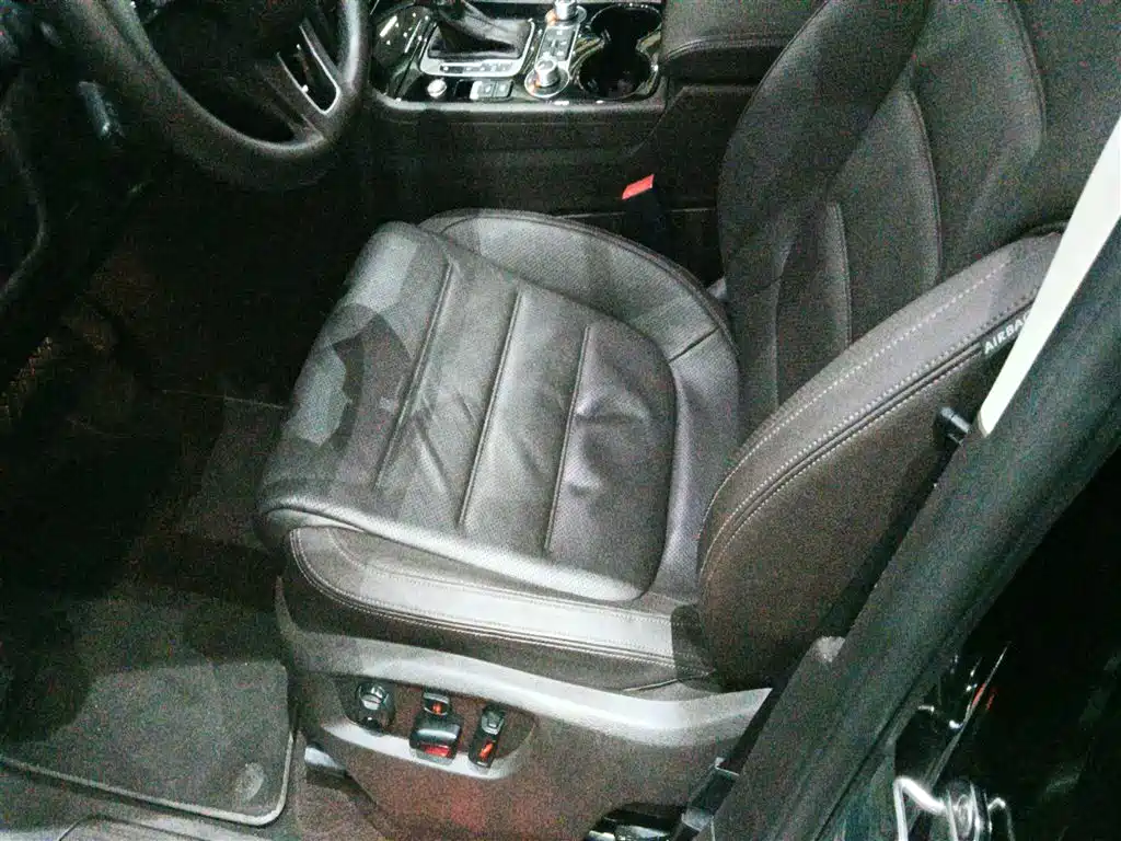 Volkswagen Touareg 2017 3.0TSI Explorer Edition фото 15