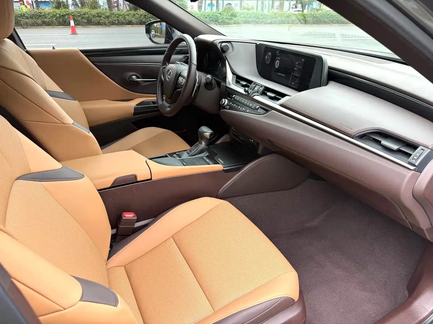 Lexus ES 2020 200 Excellence фото 10
