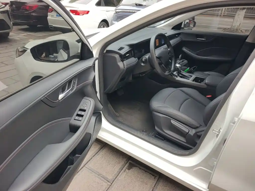 Roewe i5 2025 2026 1.5L CVT Luxury
