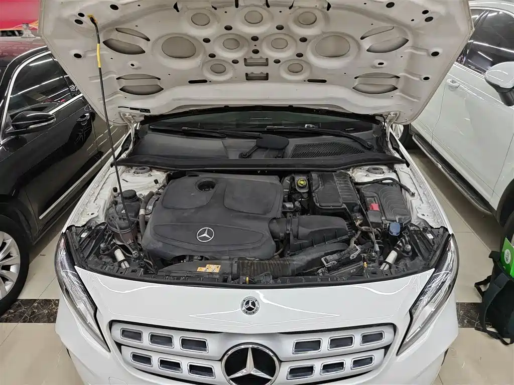 Mercedes-Benz GLA 2017 GLA 200 Fashion фото 10