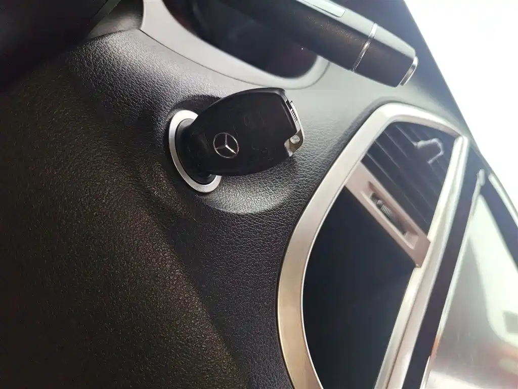Mercedes-Benz Vito 2020 2.0T Business Edition (7-seater) фото 9