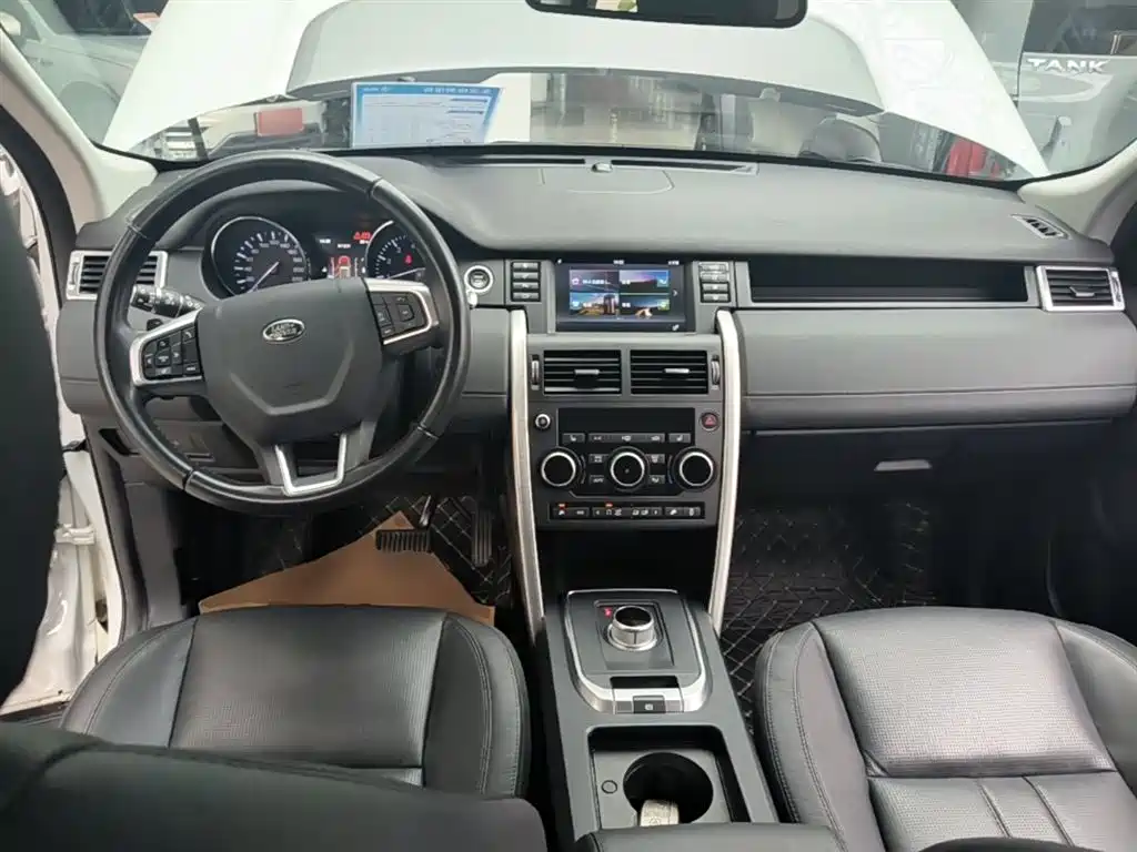 Land Rover Discovery Sport 2016 2.0T HSE фото 10