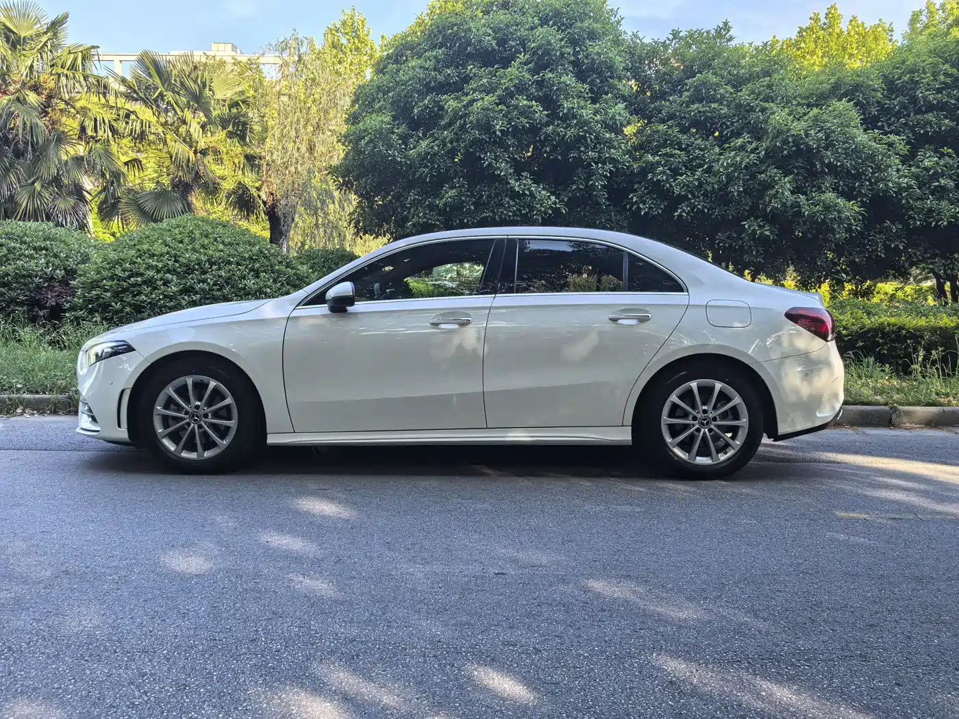 Mercedes-Benz A-Class 2020 A 200 L Sport Sedan фото 4