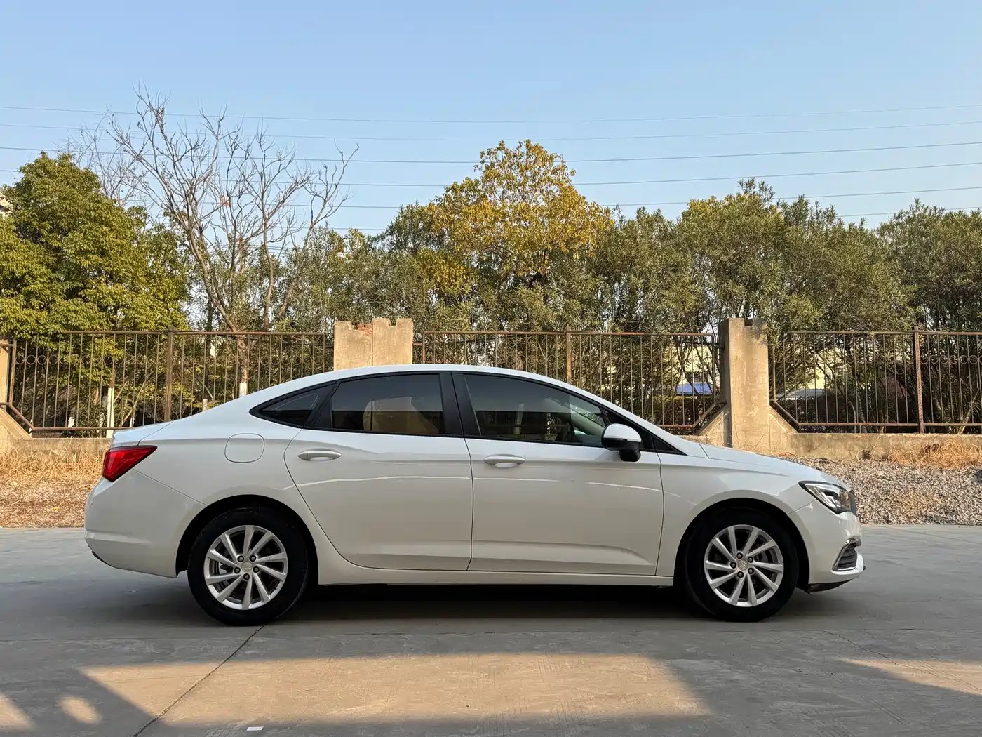 Buick Verano 2019 Sedan 15S Auto Leading фото 5