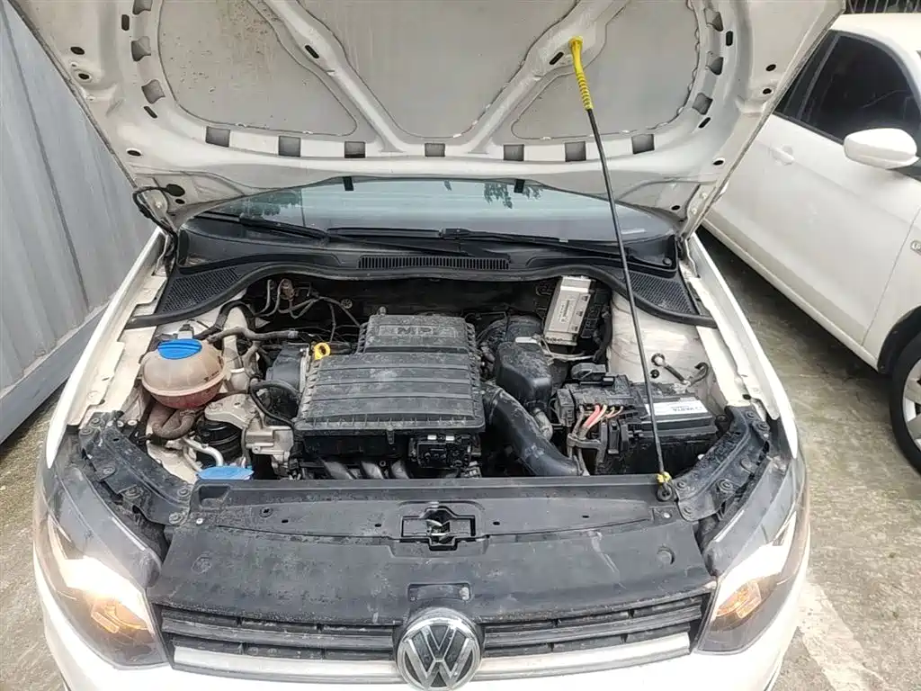 Volkswagen Polo 2016 1.4L Manual Trend фото 20