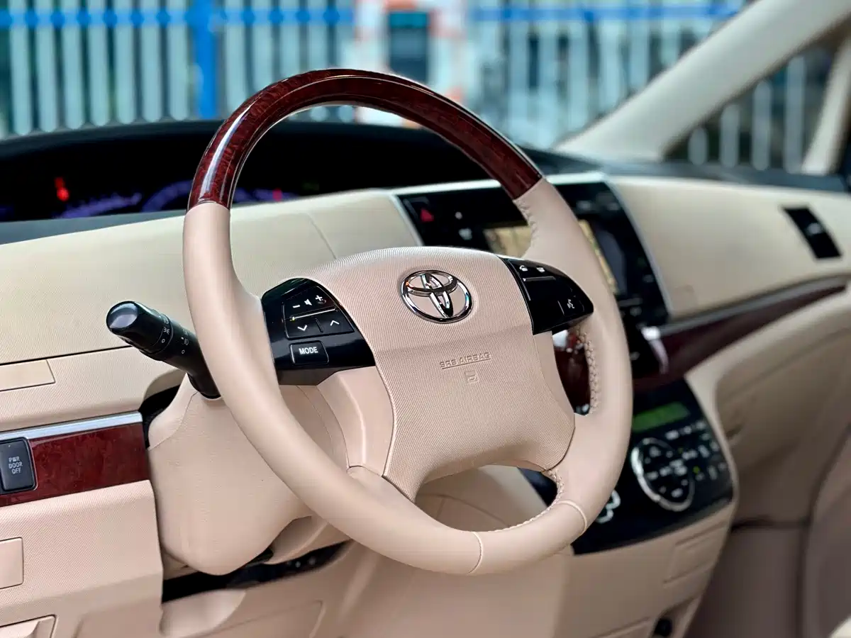 Toyota Previa 2013 2012 3.5L 7-Seater Luxury Model