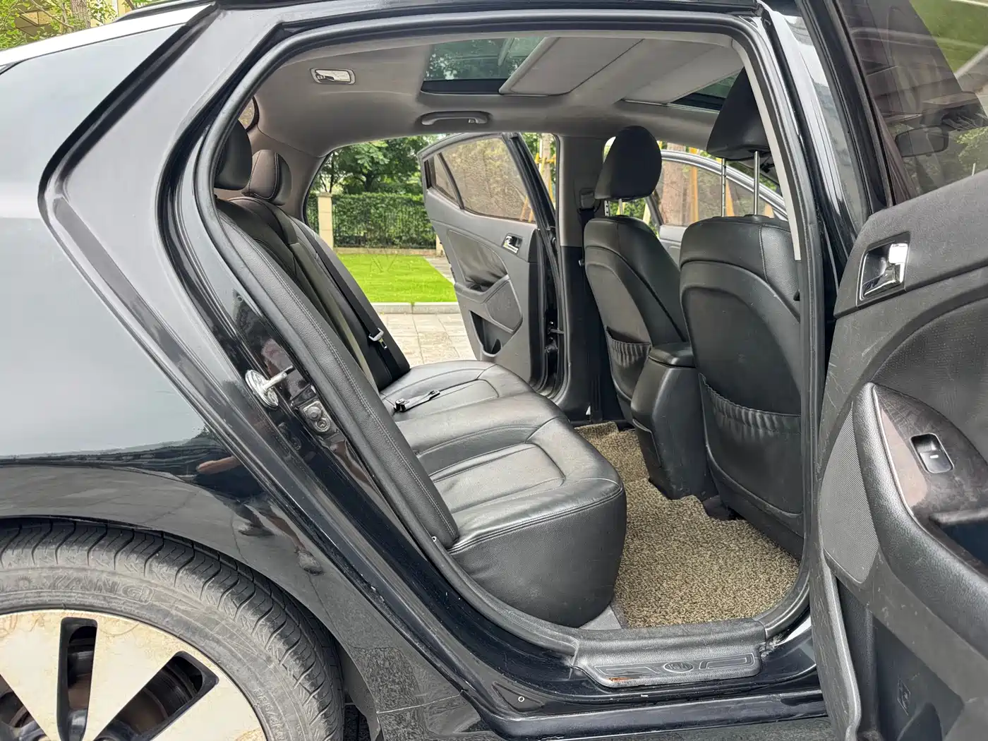 Kia K5 2011 2.0L Automatic DLX фото 12