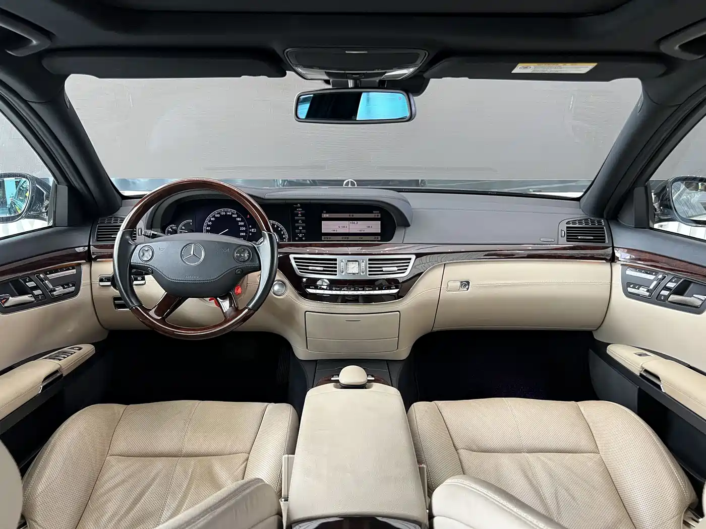 Mercedes-Benz S-Class фото 31