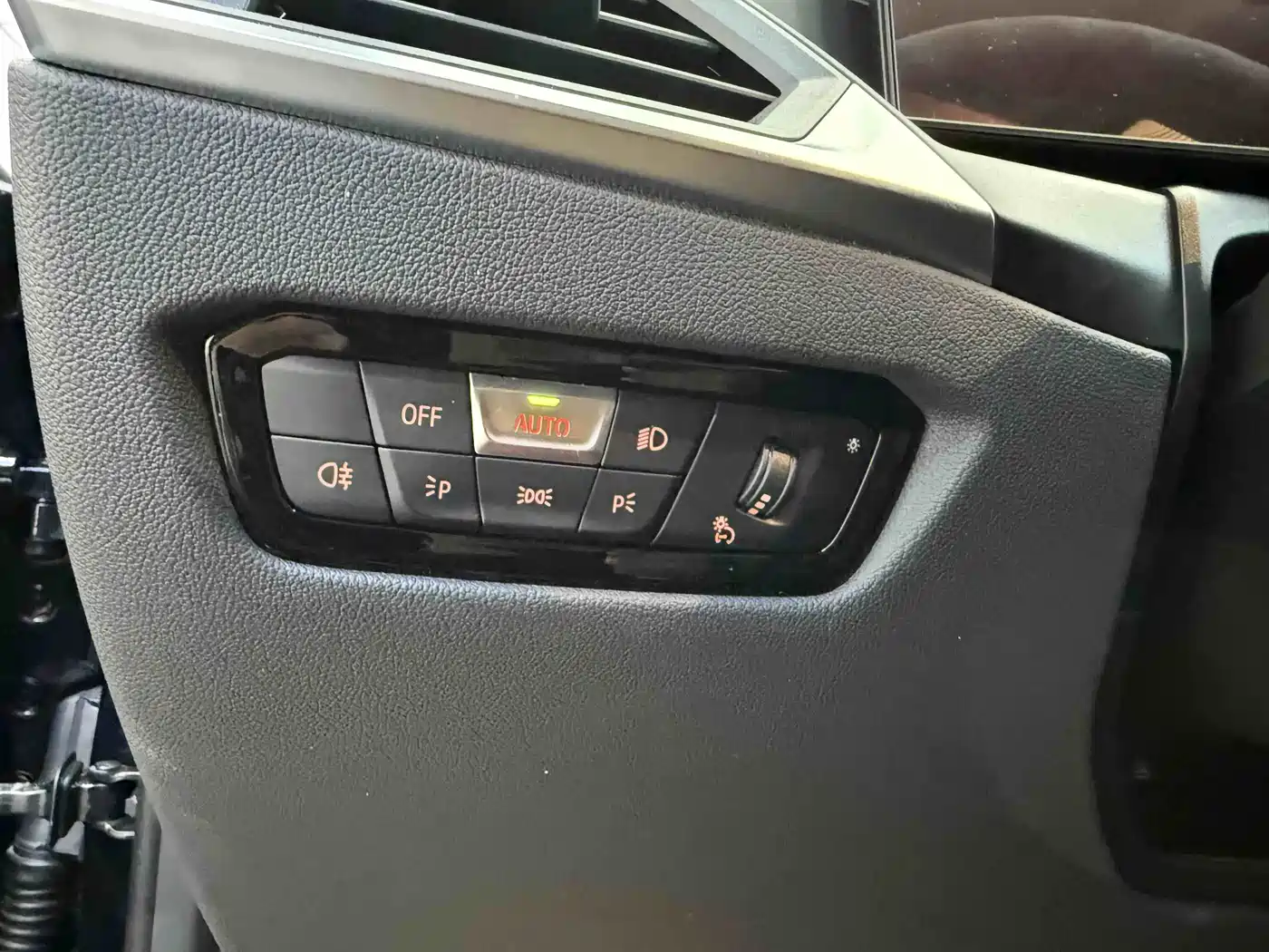 BMW 3 Series 2023 320Li M Sport Package фото 10