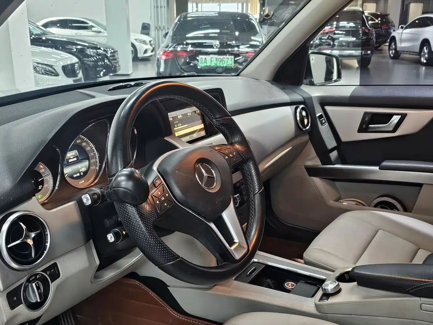 Mercedes-Benz GLK-Class 2013 GLK 300 4MATIC Dynamic Sunroof фото 11