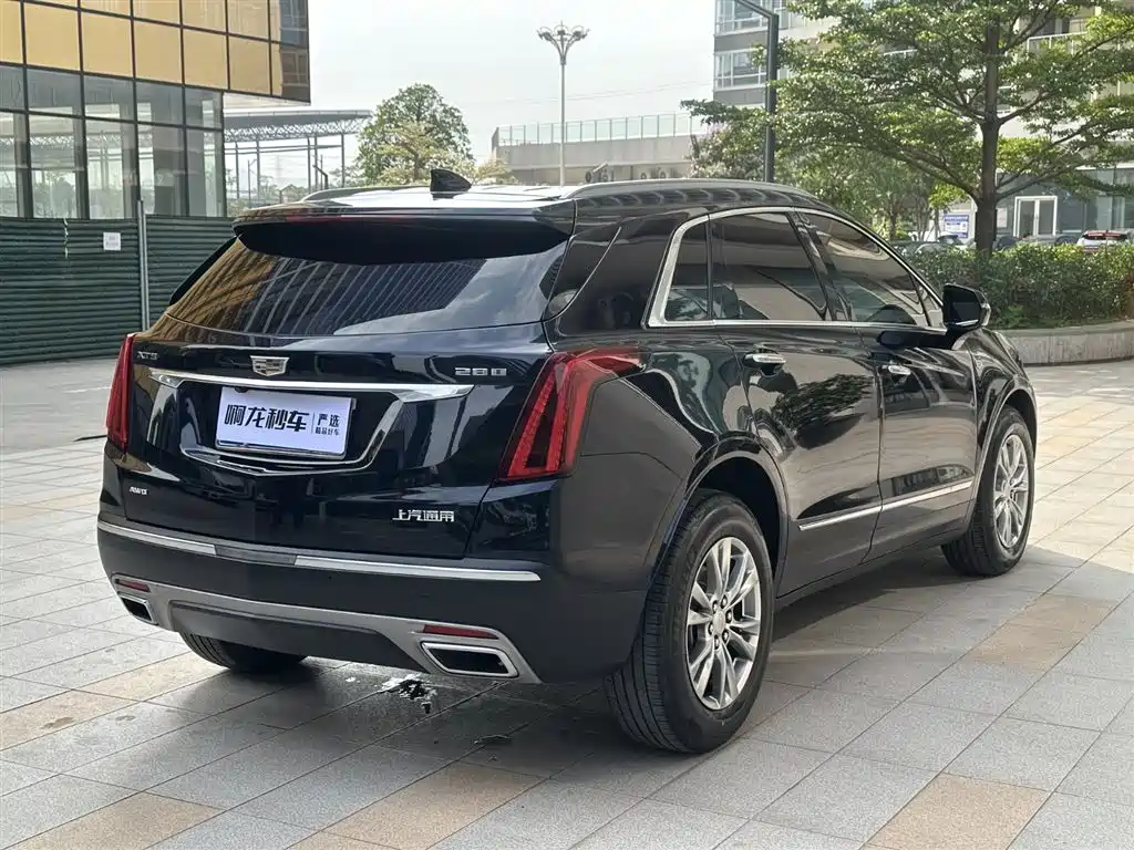 CADILLAC XT5