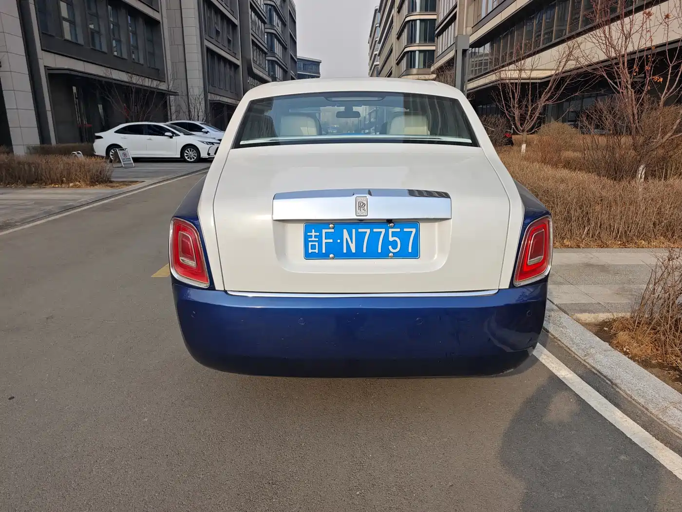Rolls-Royce Phantom фото 5