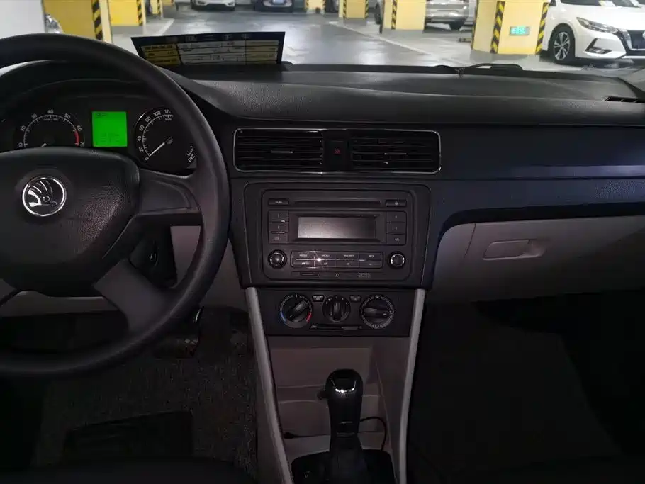 Škoda Rapid 2013 1.6L Automatic Smart Selection фото 13