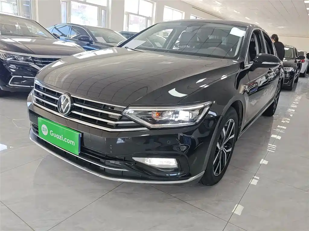 Volkswagen Magotan 2020 330TSI DSG Luxury фото 2