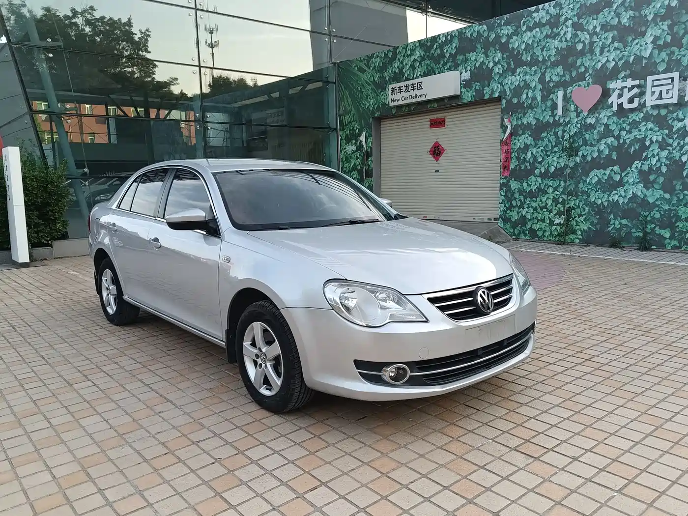 Volkswagen Bora 2012 1.6L Automatic Fashion Value Edition фото 3