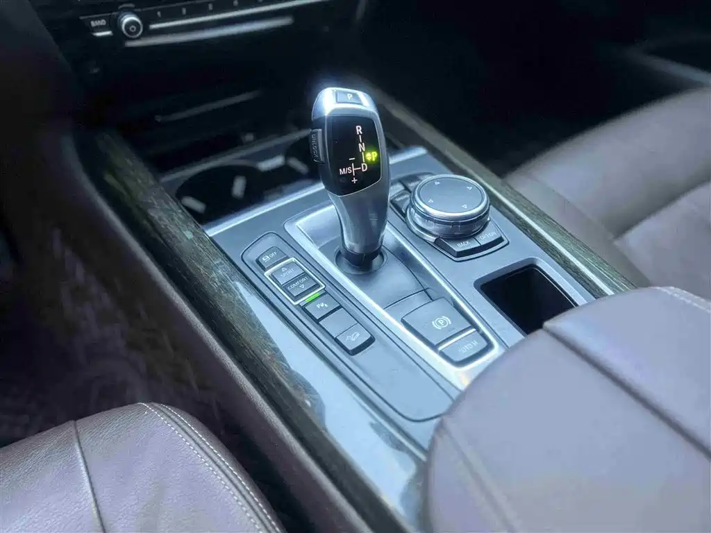 BMW X5 (Import) 2014 xDrive35i Leading фото 9