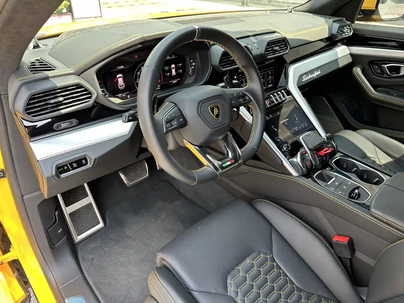 Lamborghini Urus 2021 4.0T V8 фото 9