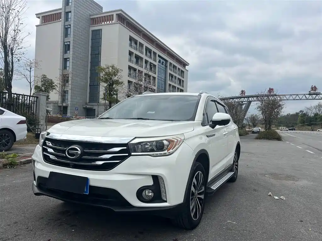GAC Trumpchi Trumpchi GS4 2017 235T Automatic 2WD Luxury Smart Connected Edition