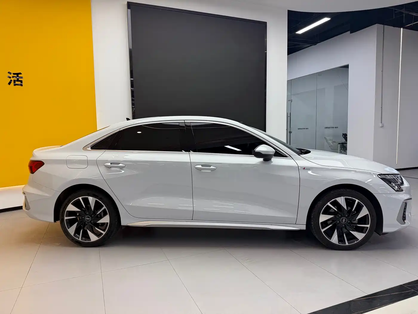 Audi A3 2023 A3L Limousine 35 TFSI Fashion Sport фото 4