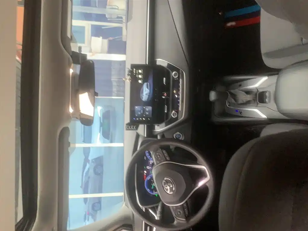 Toyota Levin 2023 Smart Hybrid 1.8L Luxury фото 9