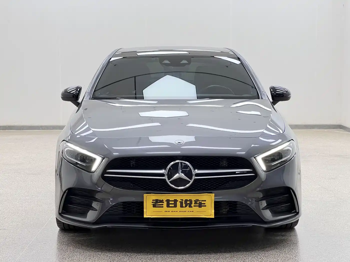 Mercedes-Benz A-Class AMG (Import) 2020 AMG A 35 4MATIC фото 2