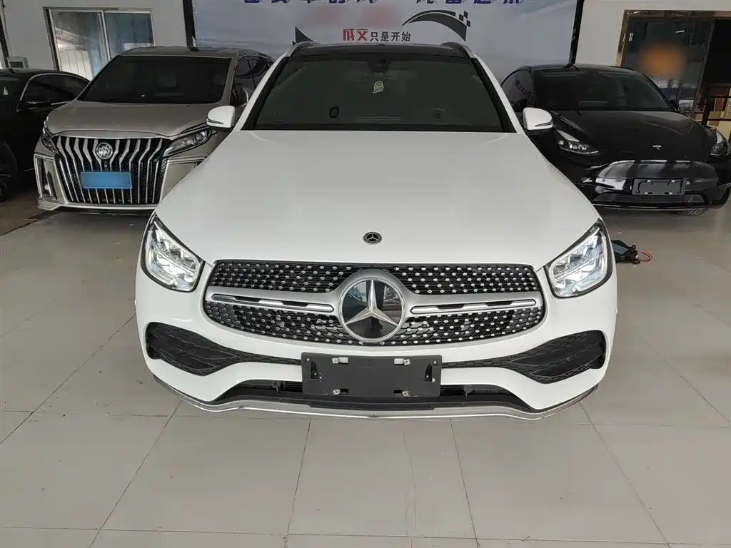 Mercedes-Benz GLC 2022 Model GLC 260 L 4MATIC Luxury Edition фото 3