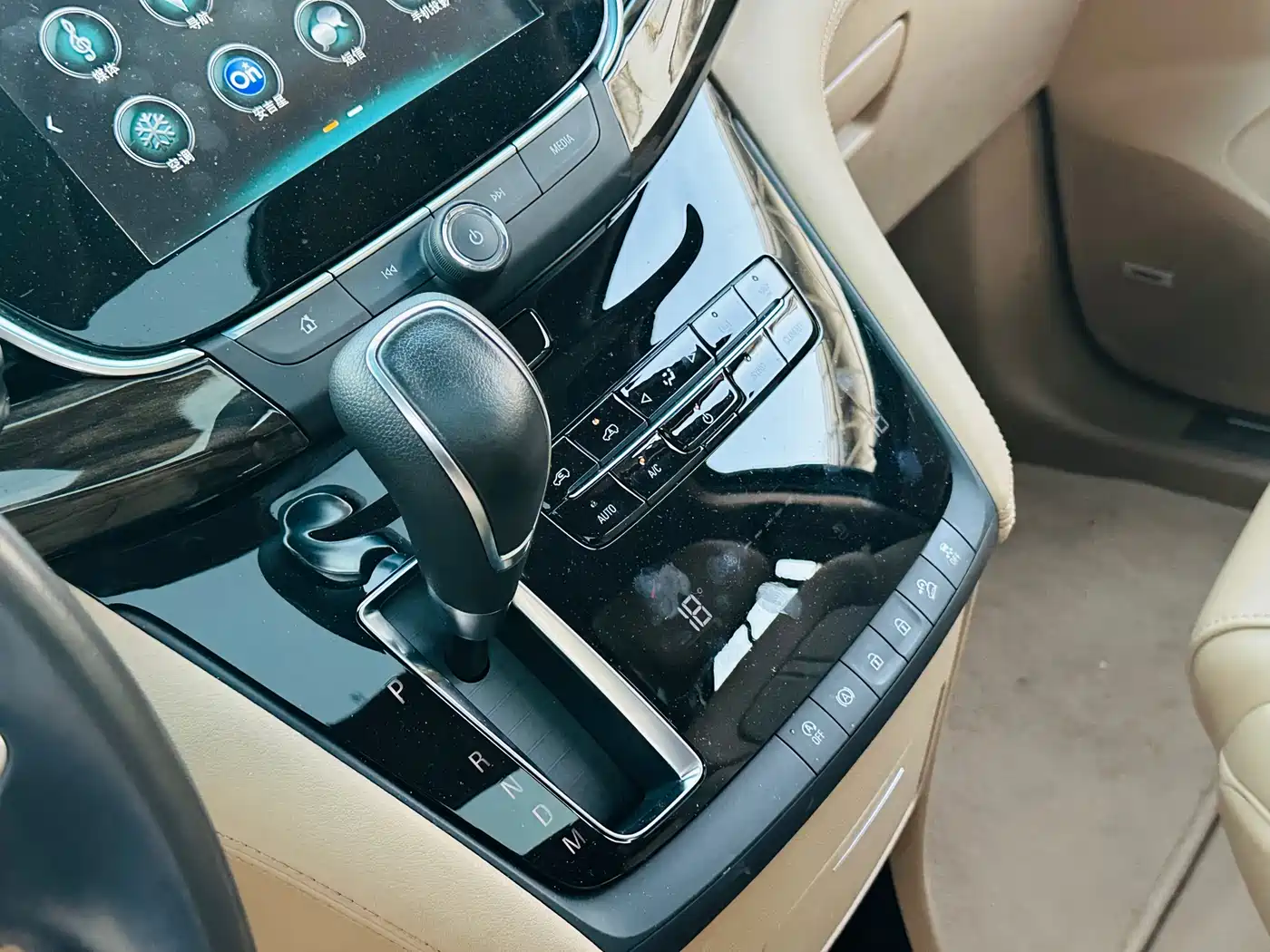 Buick GL8 2018 ES 28T Flagship Type China VI фото 13